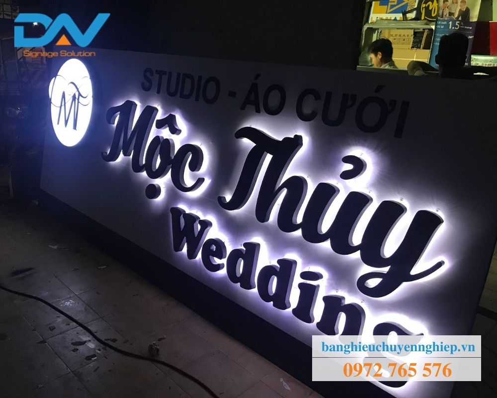 Bảng hiệu quảng cáo đèn led studio áo cưới