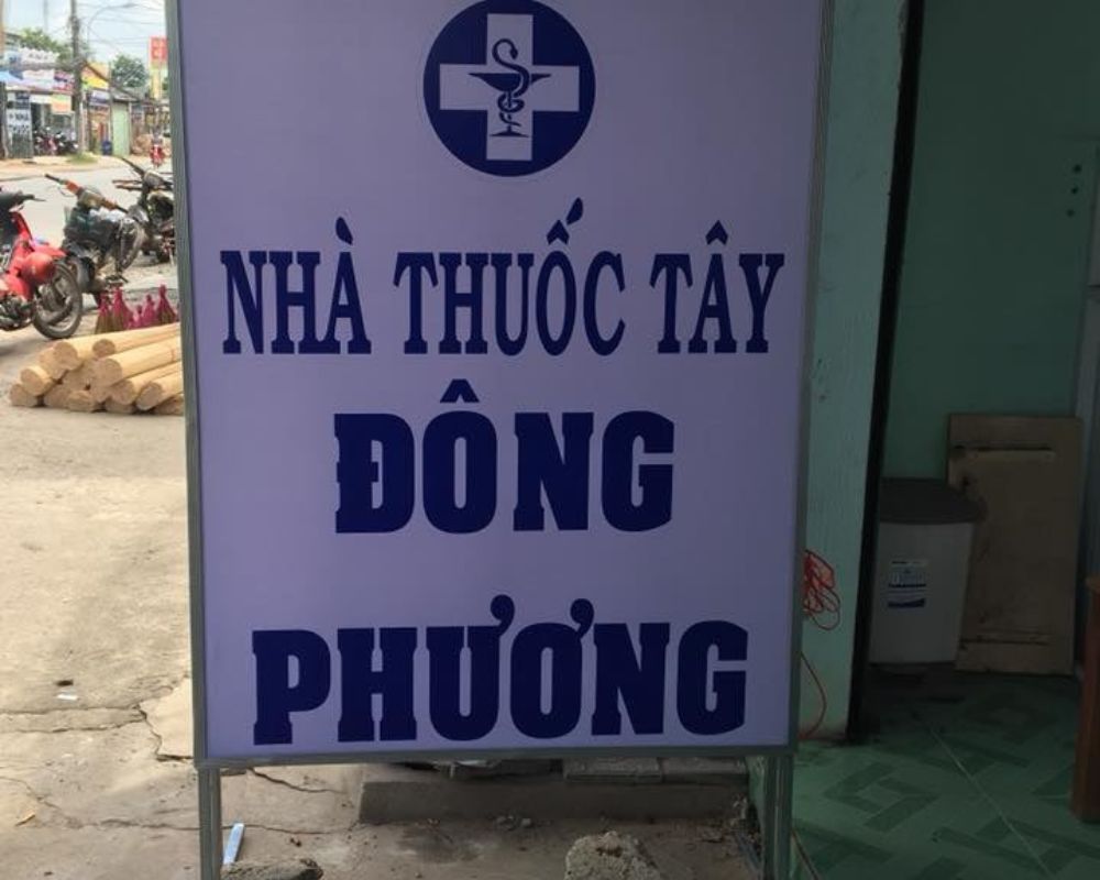 Biển quầy thuốc Đông Phương